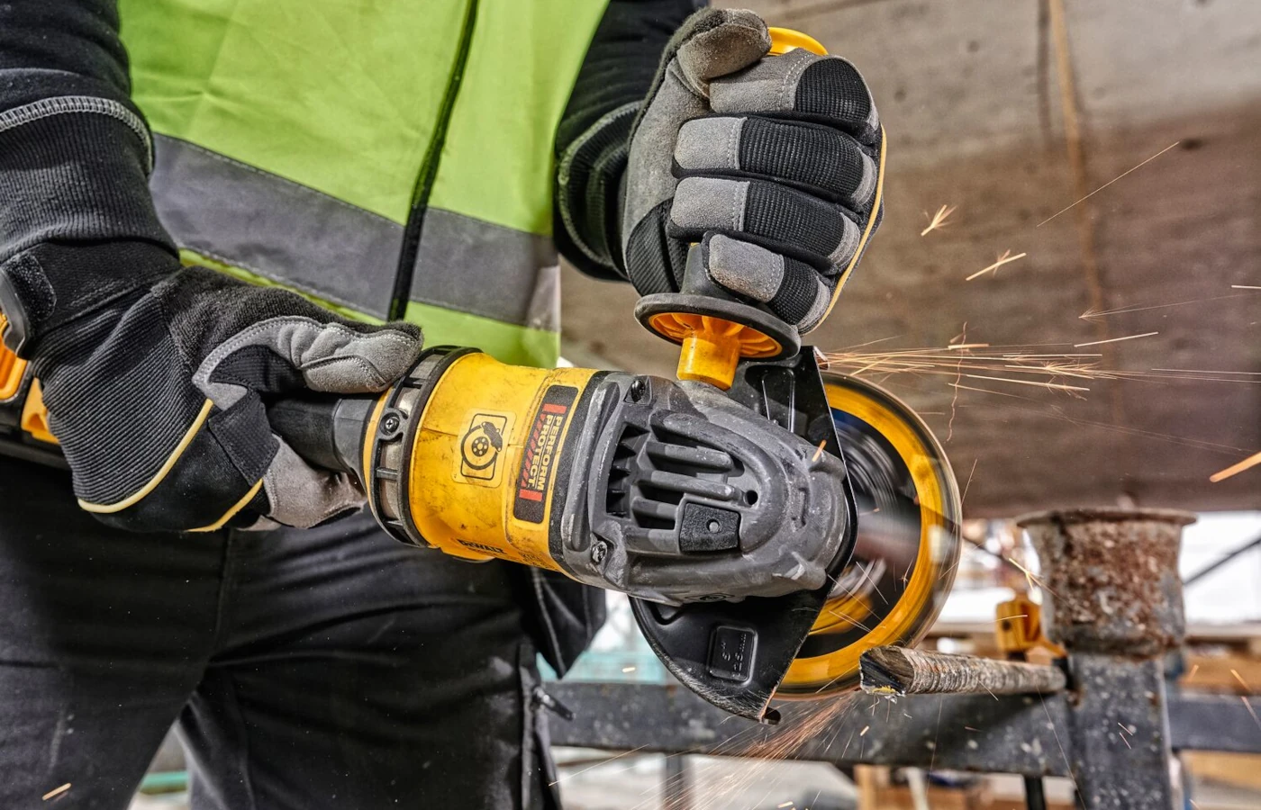 Szlifierka kątowa DeWalt DCG418X2