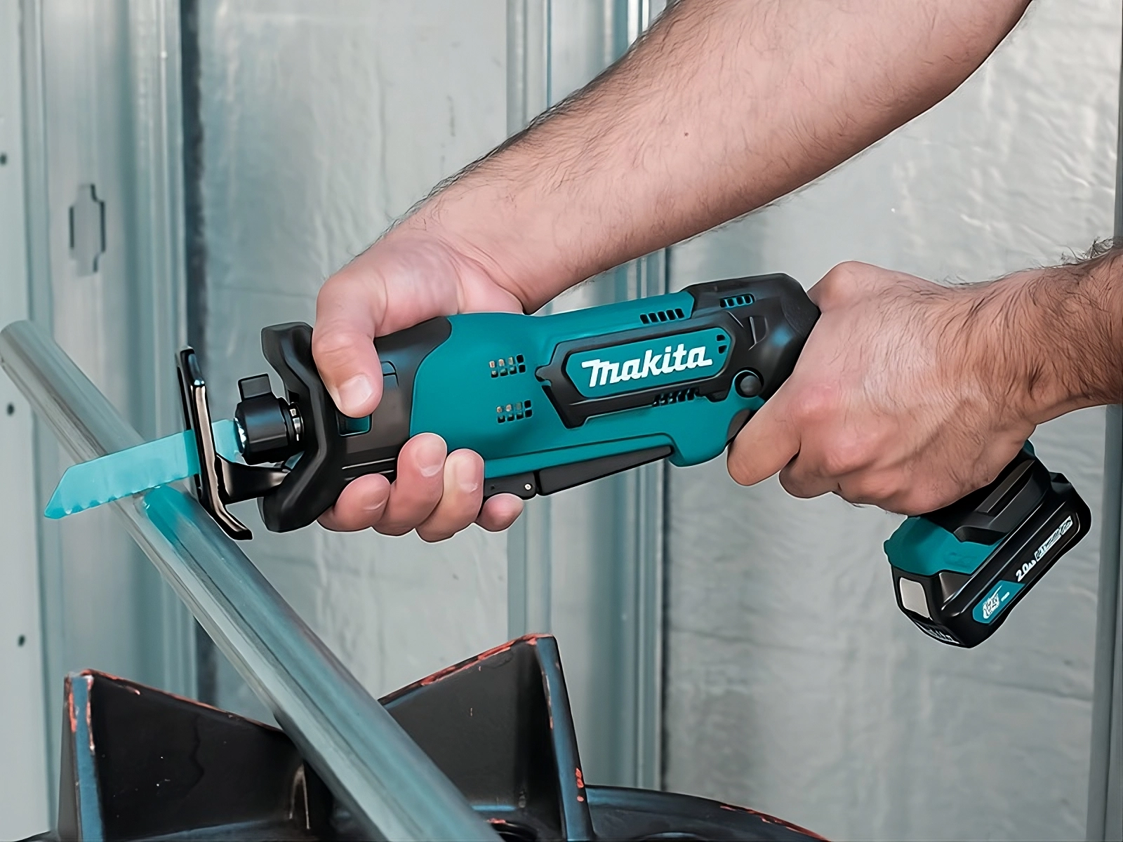 Pilarka szablasta Makita CXT 12V, model JR103DZ