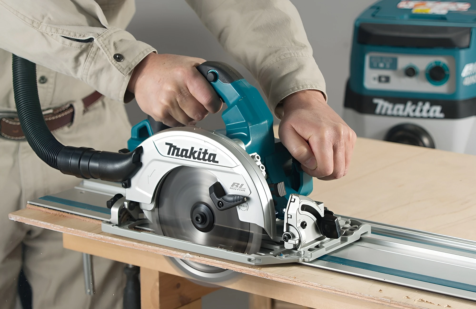 Pilarka tarczowa Makita LXT 18V, model DHS783ZU