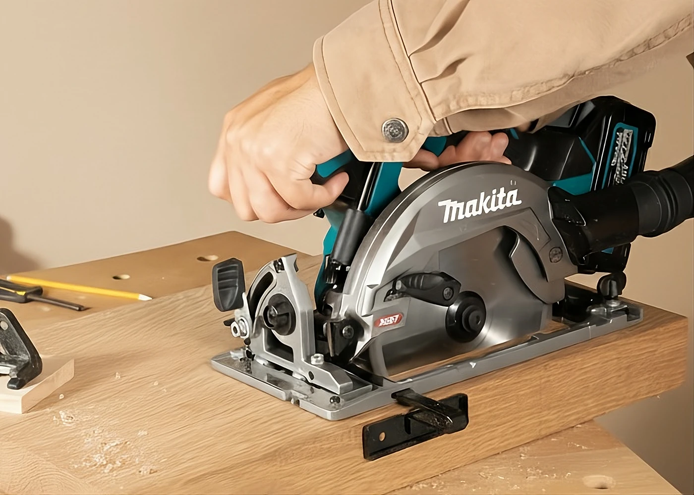 Pilarka tarczowa Makita akumulatorowa, model HS012GZ01