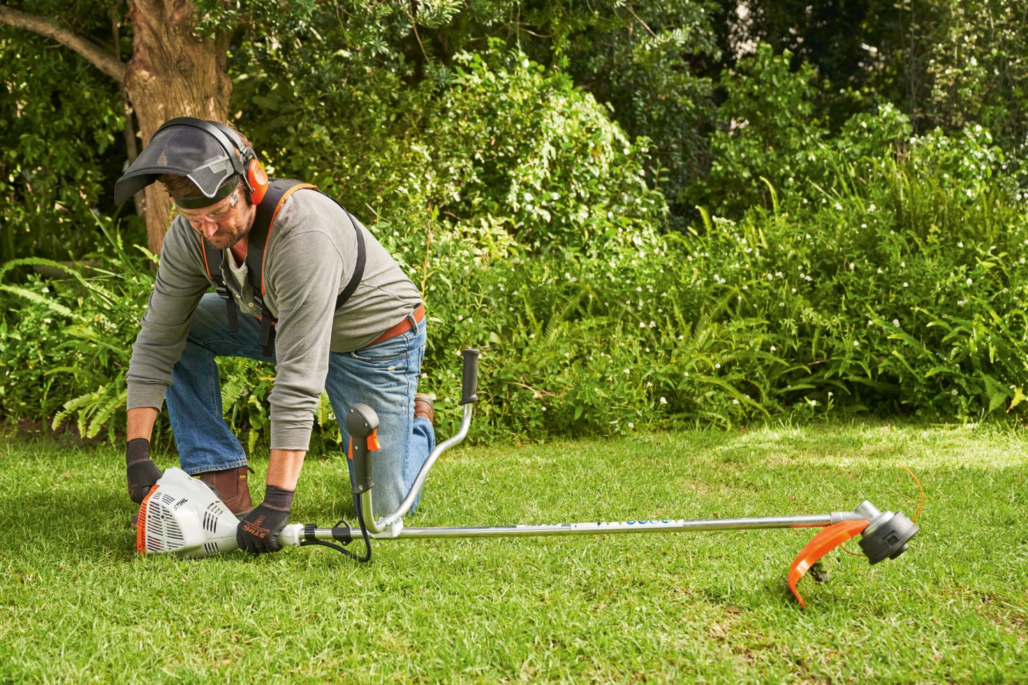Uruchamianie podkaszarki i kosy mechanicznej Stihl