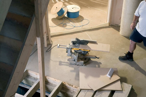 Pilarka stołowa/ukośnica Dewalt D27111