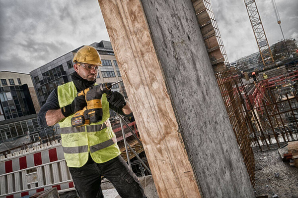 Młotowiertarka Dewalt DCH333T2