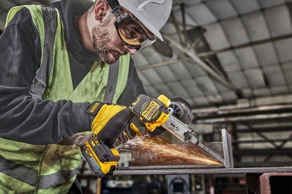 Pilnik taśmowy Dewalt DCM200N