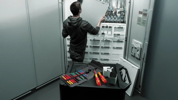 Zestaw narzędzi do szaf sterowniczych Wera Kraftform Kompakt VDE Safe-Torque Speed Set 1