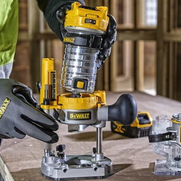 Frezarka Dewalt DCW604P2