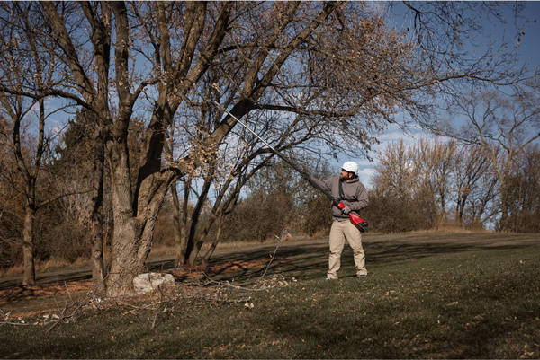 Sekator teleskopowy do gałęzi Milwaukee M18 BLTS-0