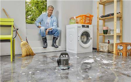 Pompa zanurzeniowa do czystej wody 9000 GARDENA 09030-20