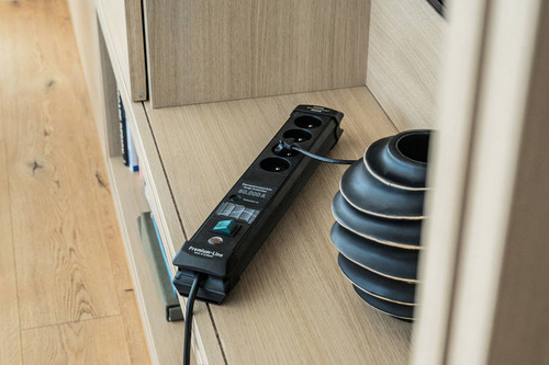 Listwa przepięciowa Brennenstuhl 1951144400