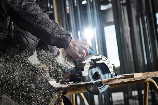 Pilarka tarczowa Makita DHS660ZJ