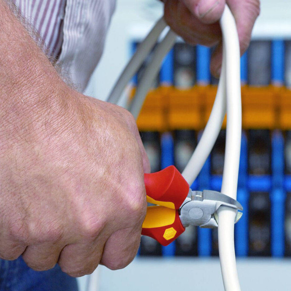 Zestaw szczypiec izolowanych WIHA 26852