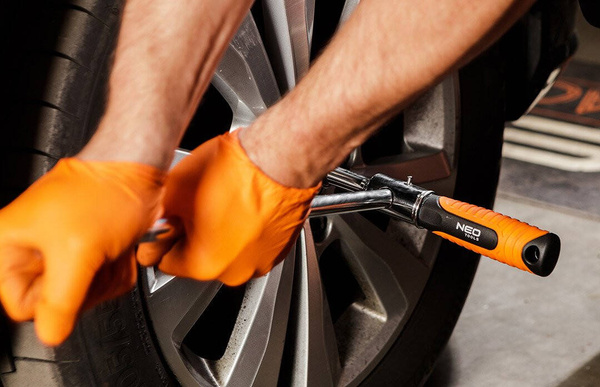 Klucz krzyżakowy Neo tools 11-101