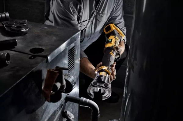 Zaciskarka do rur Dewalt DCE210D2K