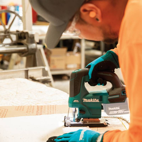 Wyrzynarka Makita XVJ04Z