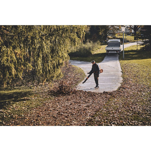 Dmuchawa akumulatorowa Stihl BGA 300 BA030115914