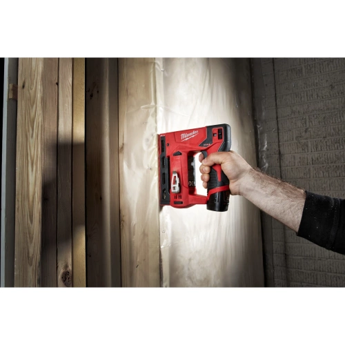 Zszywacz akumulatorowy Milwaukee M12 BST-0