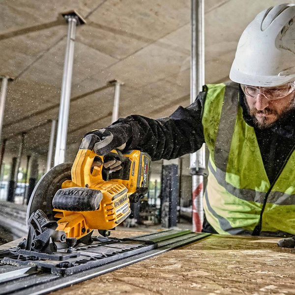 Pilarka tarczowa Dewalt DCS579X2