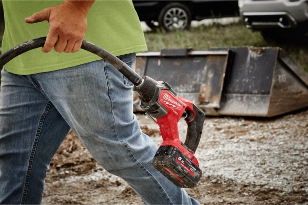 Wibrator do betonu Milwaukee M18 FCVN12-0