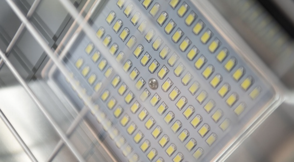 Lampa ze statywem 2,5 m 100 watt 8200 LM LM100R 16004 Partnersite