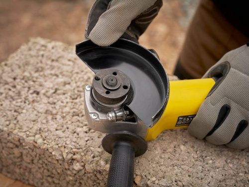 Szlifierka kątowa Stanley Fatmax FMEG225VS