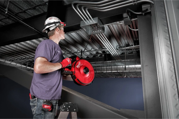 Urządzenie do przeciągania przewodów bez bębna i linki Milwaukee M18 FPFT-0