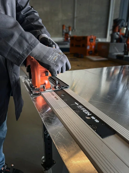 Prowadnica Fein 800 mm do pilarek ręcznych (32133039000)