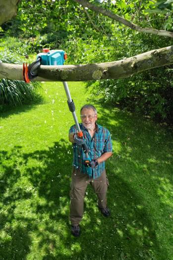 Akumulatorowa pilarka łańcuchowa z trzonkiem teleskopowym Gardena TCS 20/18V P4A 14770-20