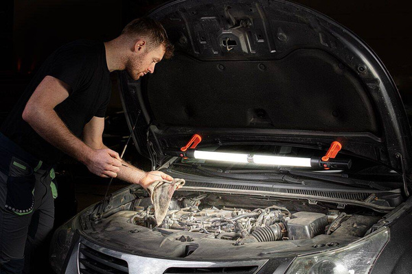 Lampa warsztatowa Neo Tools 2x350 lm 99-047