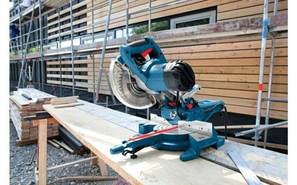  Ukośnica Bosch GCM 800SJ