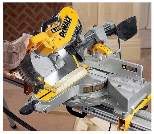 Ukośnica Dewalt DWS780Set