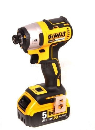Zakrętarka DeWalt DCF887P2 z zestawem bitów i nasadek Makita B-66896