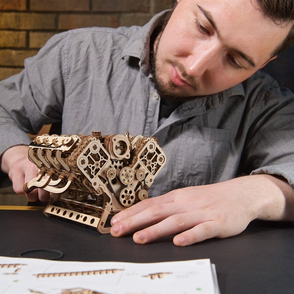 Silnik V8 UGEARS 70264