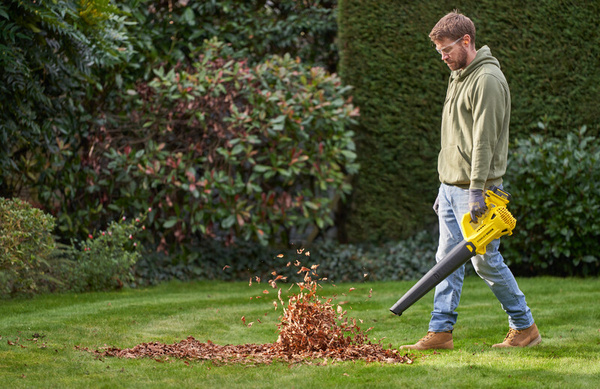 Dmuchawa ogrodowa Stanley Fatmax SFMCBL714B-XJ