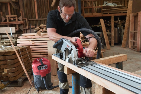 Pilarka tarczowa Milwaukee CS 85 CBE