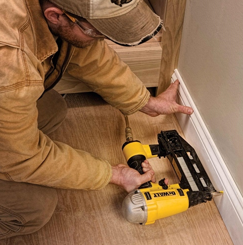 Pneumatyczna gwoździarka DPN1664PP-XJ DeWalt