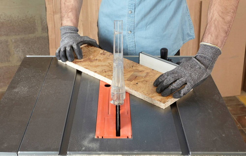 Pilarka stołowa Black & Decker BES720-QS