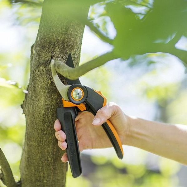 Sekator z rączką obrotową, nożycowy Fiskars PX92