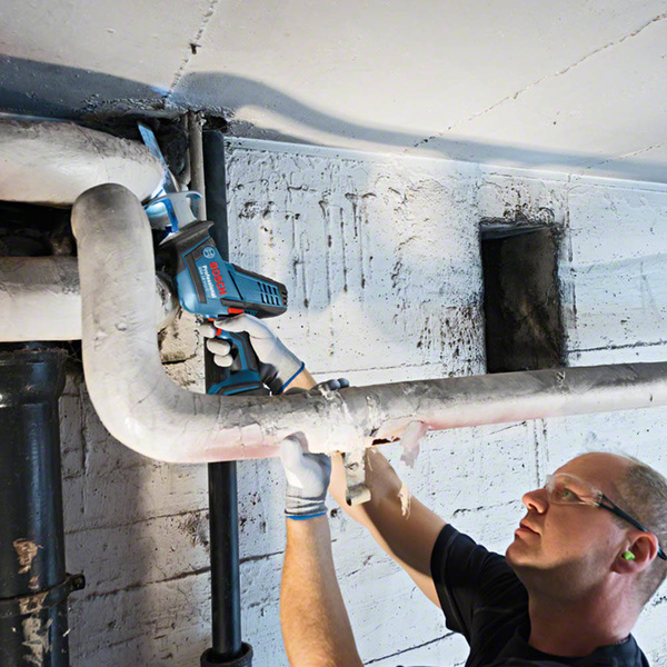 Piła szablasta Bosch GSA 18V-LI C