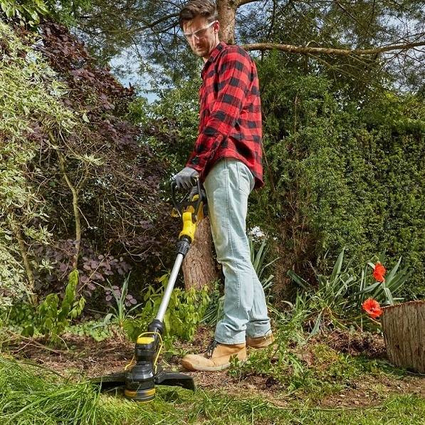 Podkaszarka Stanley SFMCST933M1-QW V20