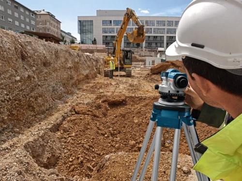 Niwelator optyczny Bosch GOL 26 G + BT 160 + GR500 Bosch Professional 061599400C