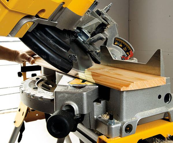 Pilarka wielofunkcyjna stołowa/ukośnica Dewalt D27113