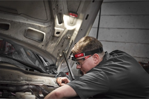 Latarka czołowa Milwaukee IR HL450