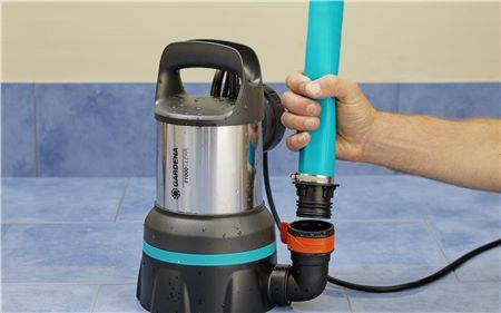 Pompa zanurzeniowa do czystej wody 11000 GARDENA 09032-20