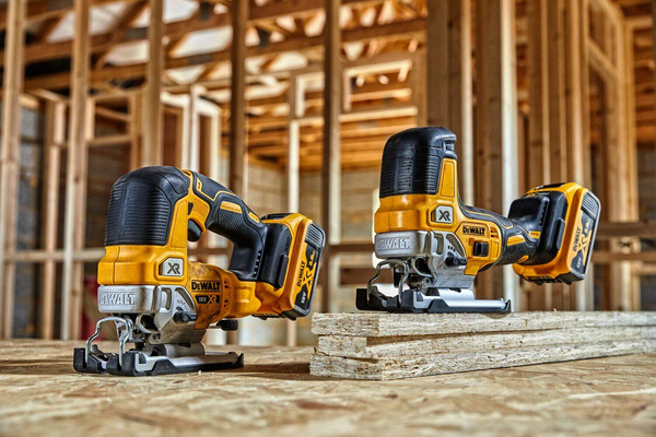 Wyrzynarka Dewalt DCS334P2