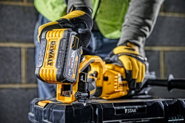 Wiertarka kątowa Dewalt DCD470N