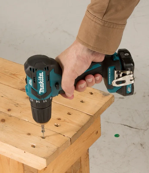 Wiertarko-wkrętarka Makita DF332DSAE