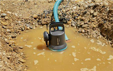 Pompa zanurzeniowa do brudnej wody 9000 GARDENA 09040-20