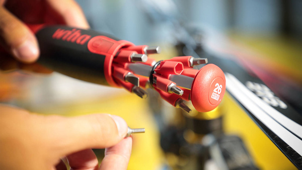 Wkrętak z magazynkiem bitów LiftUp 26one® Wiha 43895