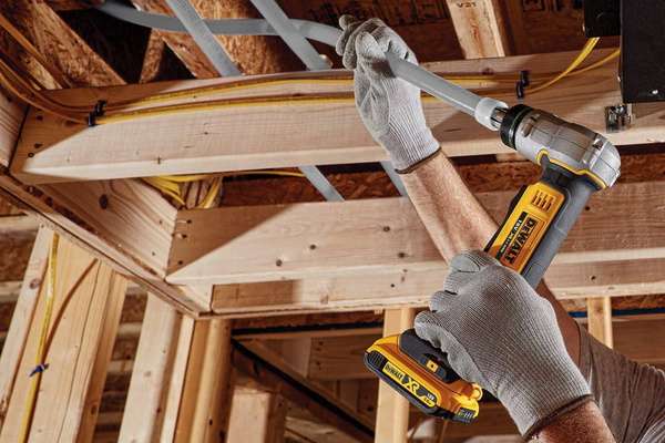 Akumulatorowy rozszerzacz do rur PEX DCE400NT-XJ DeWALT