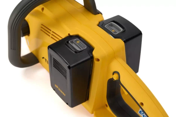 Pilarka łańcuchowa akumulatorowa Stiga CS 300e zestaw